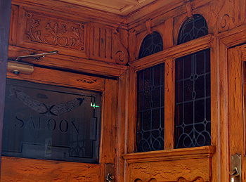 The entrance to the Painters Arms High Town Road August 2011